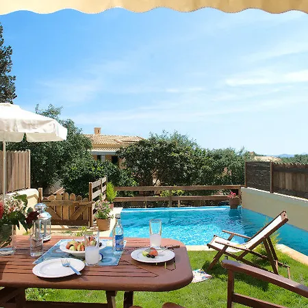 La Riviera Barbati Seaside Luxurious - Corfu 4* Mparmpati